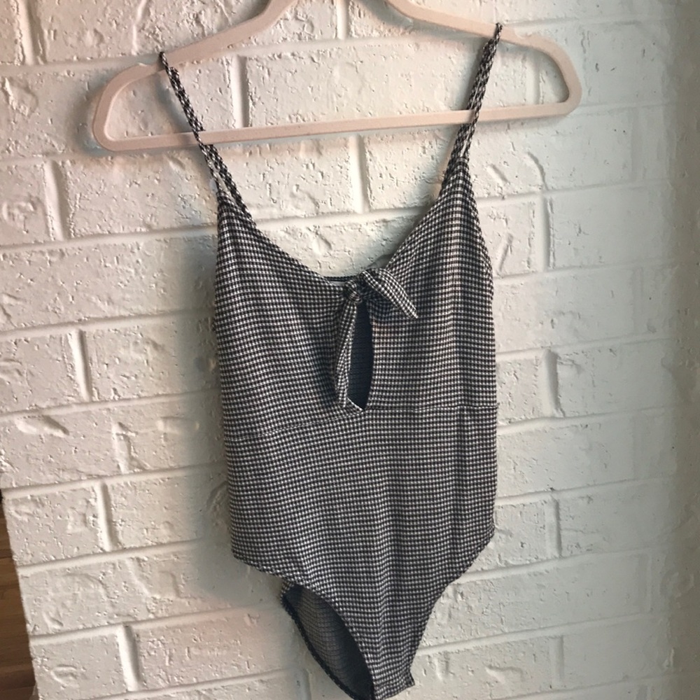 Gingham Bodysuit!